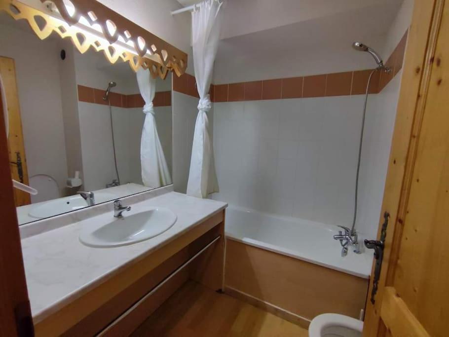 Samoens Residence Grand Tetras 4 Personnes Piscine Экстерьер фото